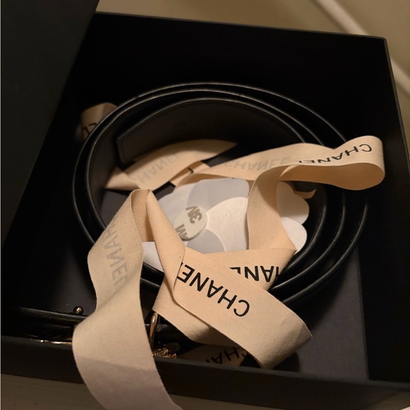 Black and Gold Chanel Belt - Picture 8 of 12
